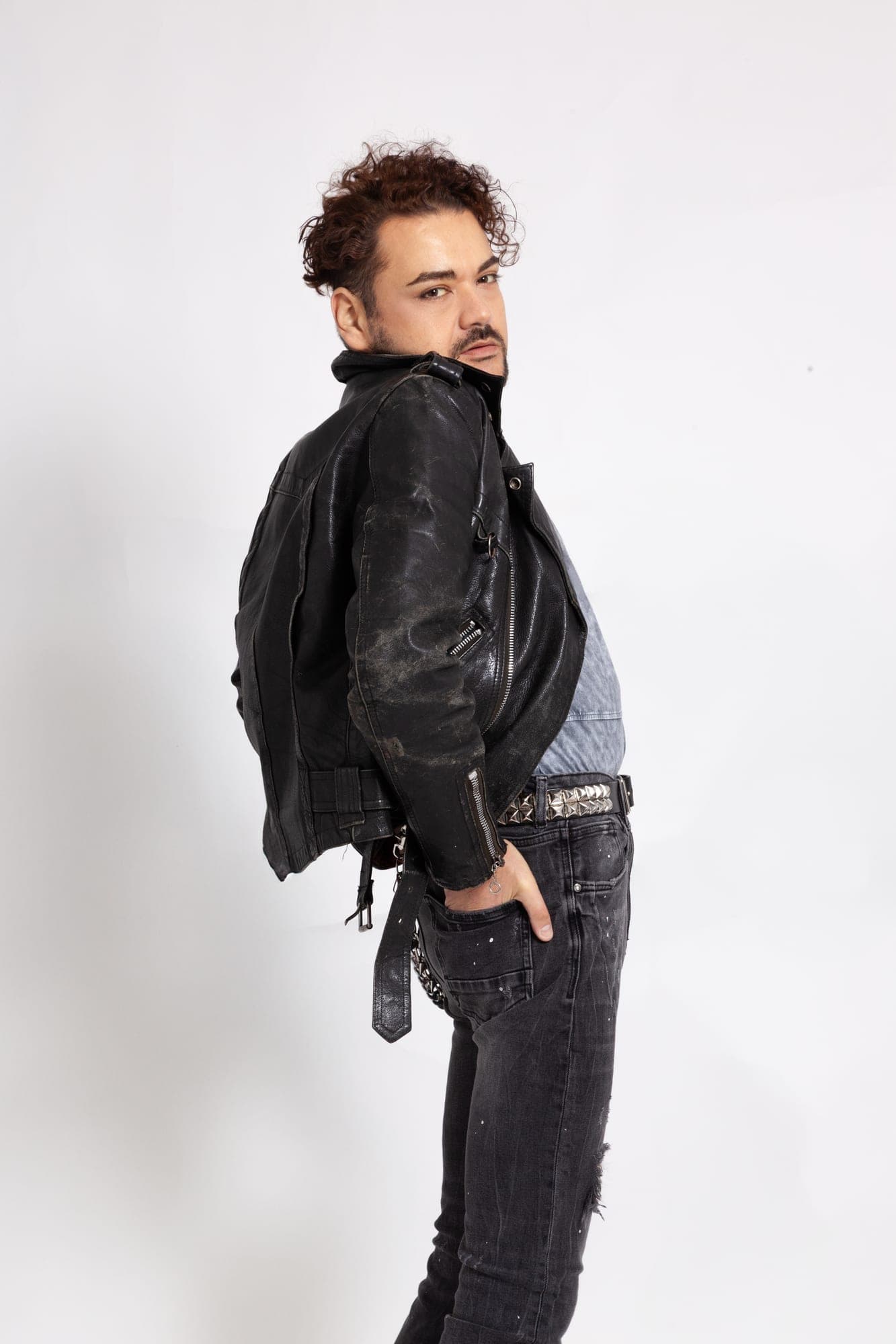 Ebro, noir look